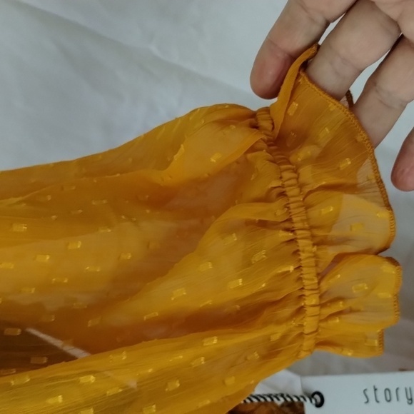 NWT Story On mustard mini dress w V neckline, ruffle SO CUTE! - Picture 3 of 16
